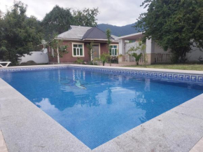 Family House with Large Pool